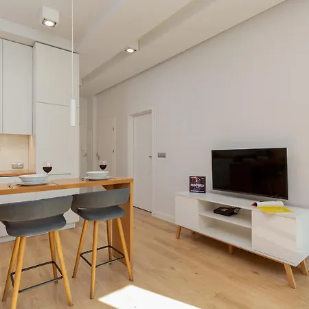 Harmony Park With Garden & Parking By Renters Apartment *